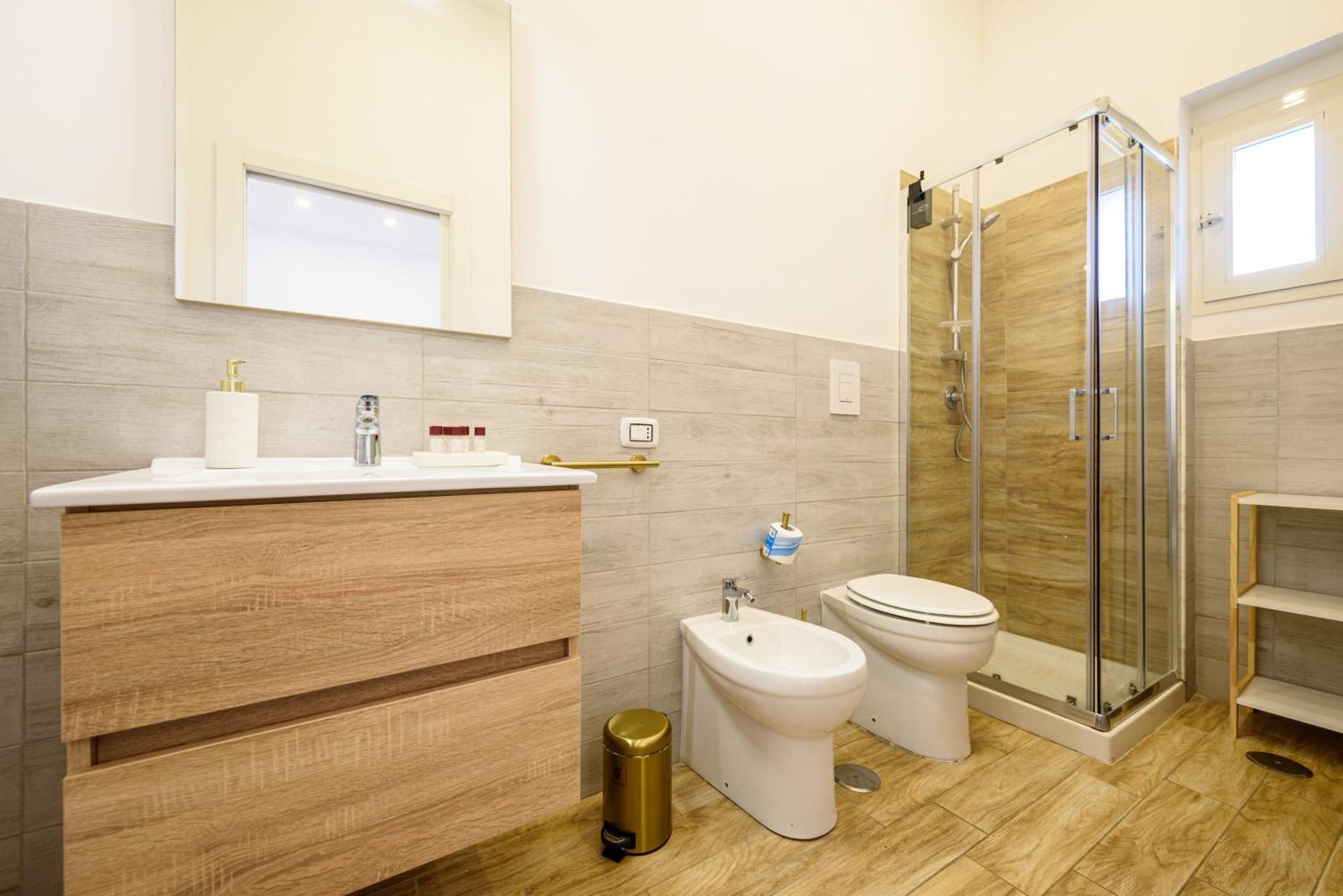 Luxury Apartment In Central City Neapel Exterior foto