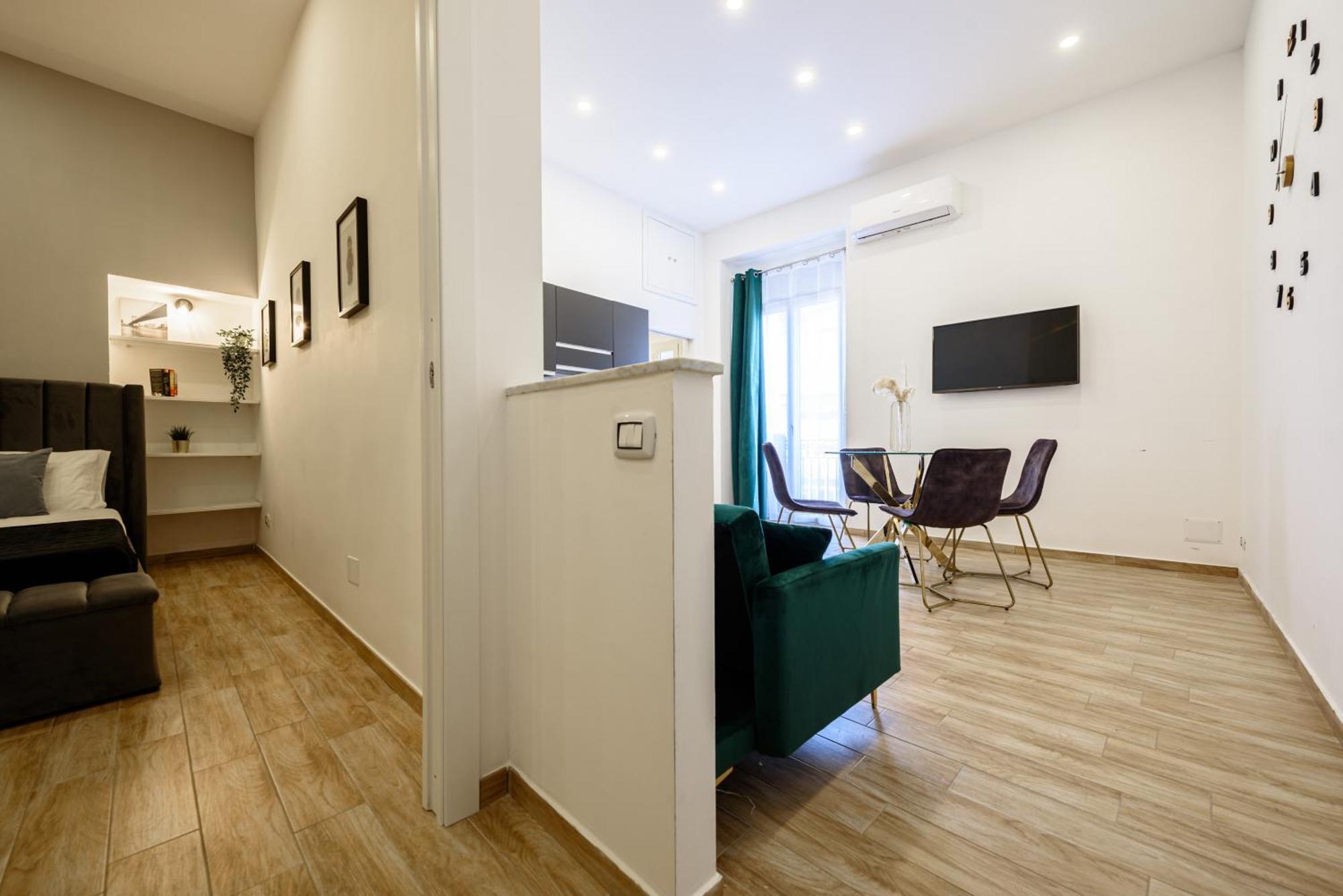 Luxury Apartment In Central City Neapel Exterior foto